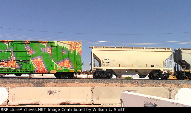 EB Manifest Frt at Arden Yard partial W-Pshr -29